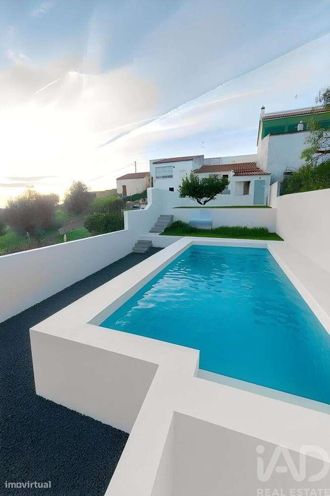 Moradia geminada T3 em Odivelas de 100 m2 - Grande imagem: 1/16