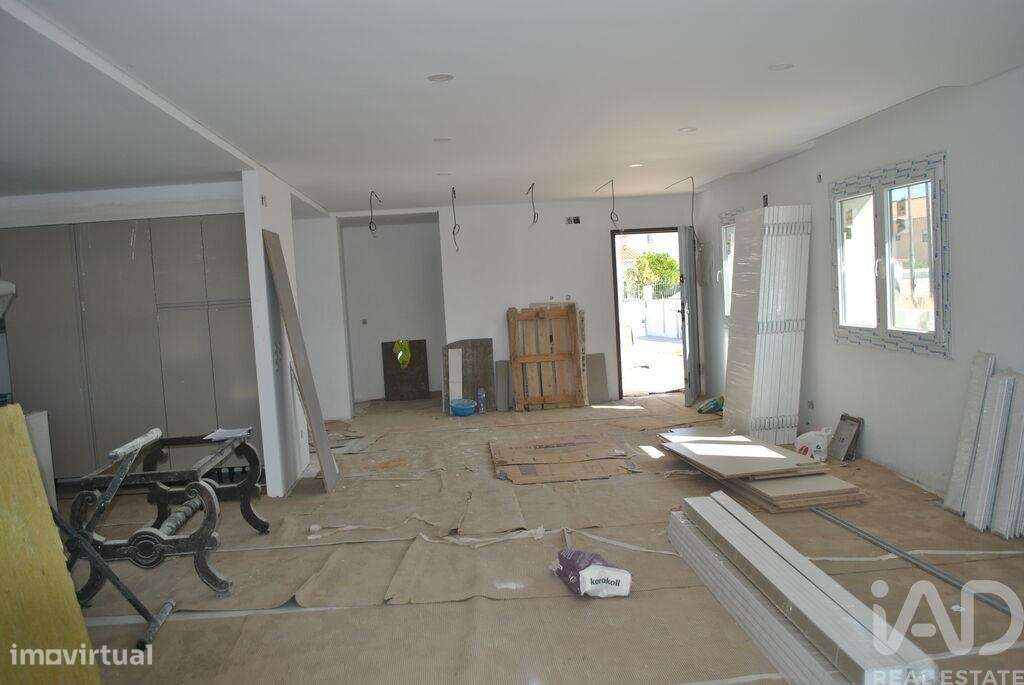 Casa T4 em Fernão Ferro de 294,00 m2 - Grande imagem: 5/27
