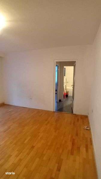 Apartament 3 camere, zona ultracentrala (la Cal), proprietar - Imagine principală: 4/8