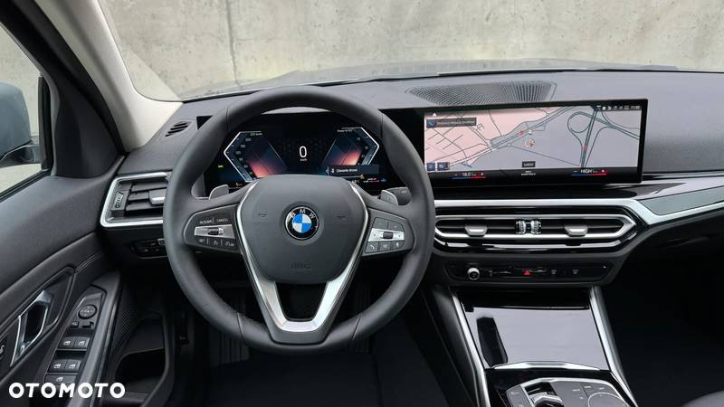 BMW Seria 3 320i - 16