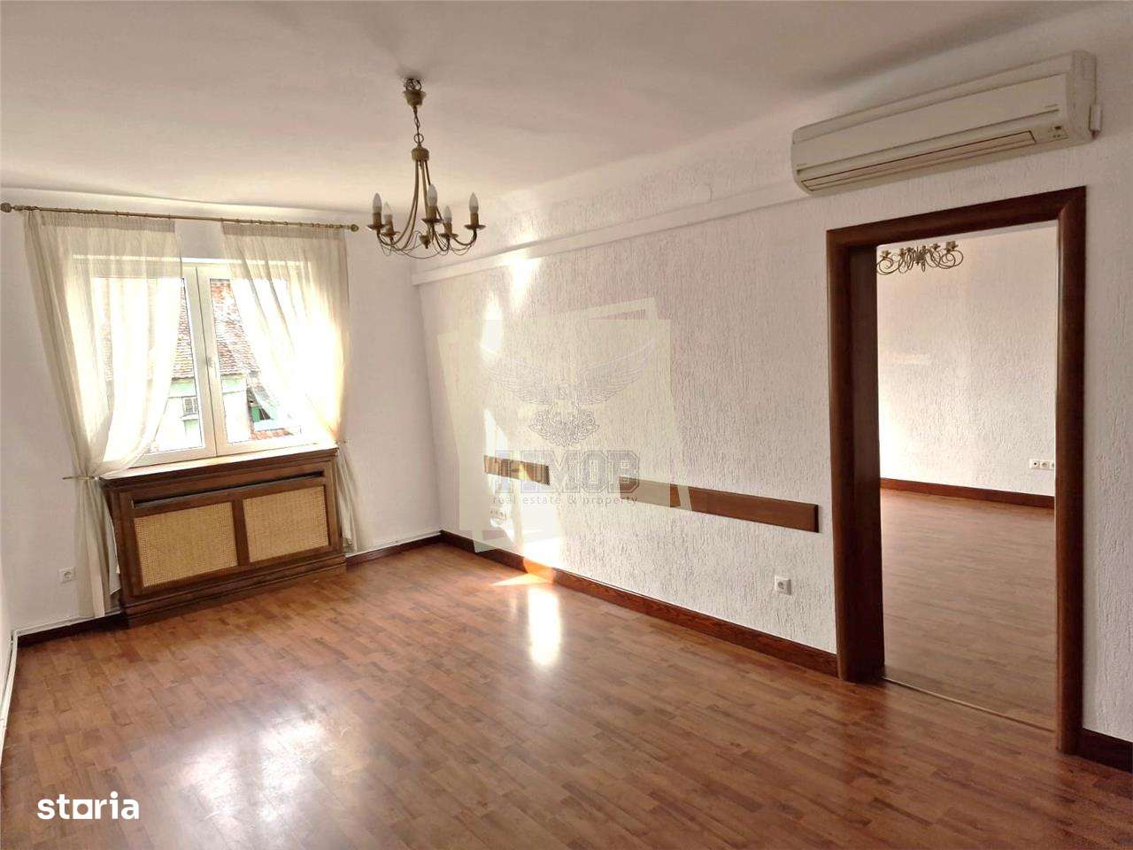 Spatiu de birouri ultracentral 69 mpu cu 2 camere - Imagine principală: 4/20