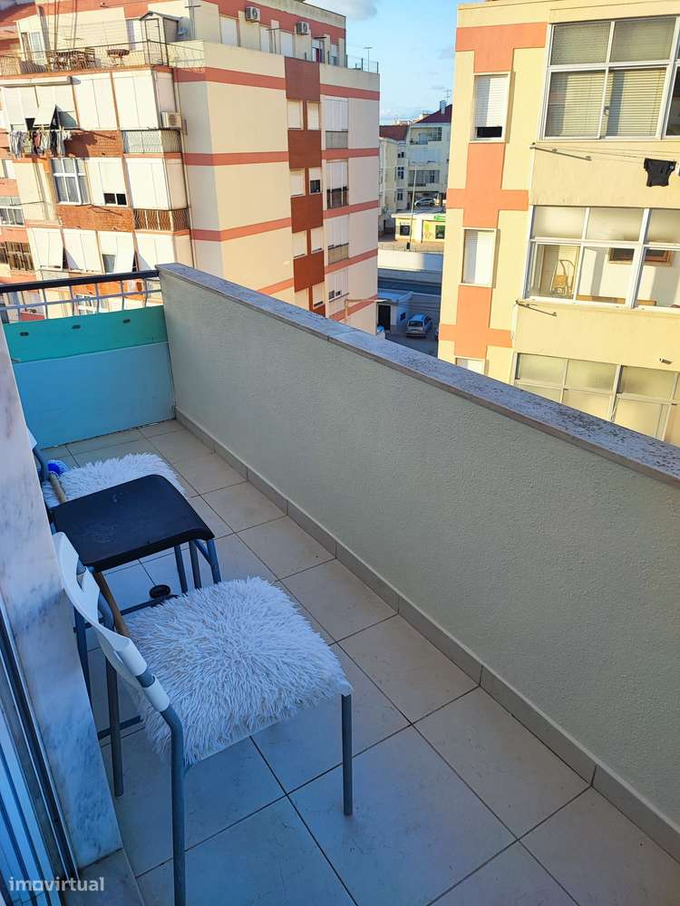Apartamento T3 Amora - Seixal-22