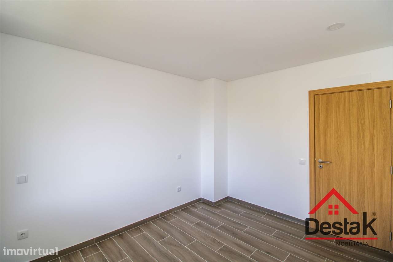 T3 Totalmente Remodelado em Abraveses – Viseu - Grande imagem: 5/16