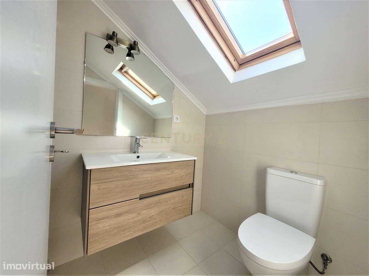 T1 na Rua da Arrábida 66, em Campo de Ourique - Grande imagem: 5/8