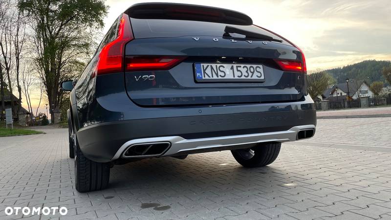 Volvo V90 Cross Country D4 AWD - 10