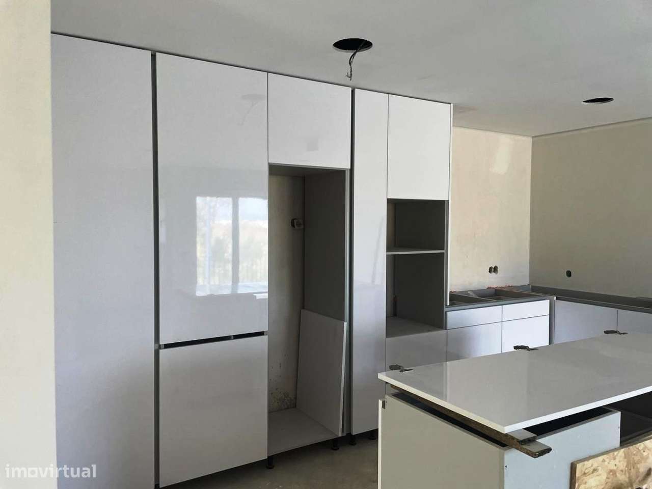 Moradia em Banda Nova V4 – Parada de Tibães, Localização Tranquil-1