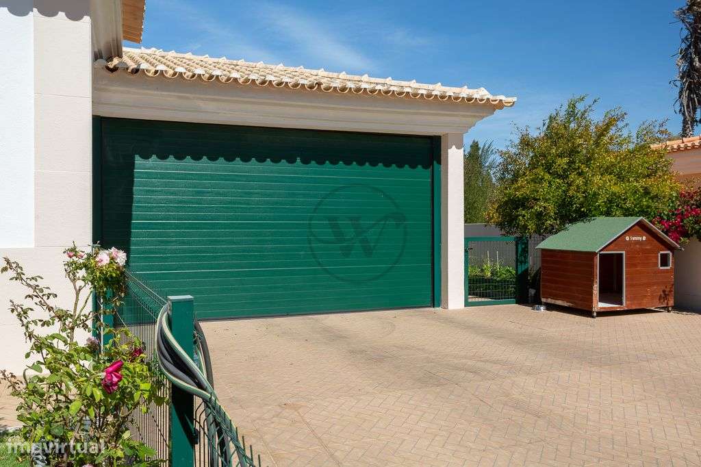 Moradia T5 para venda na Beloura I-50