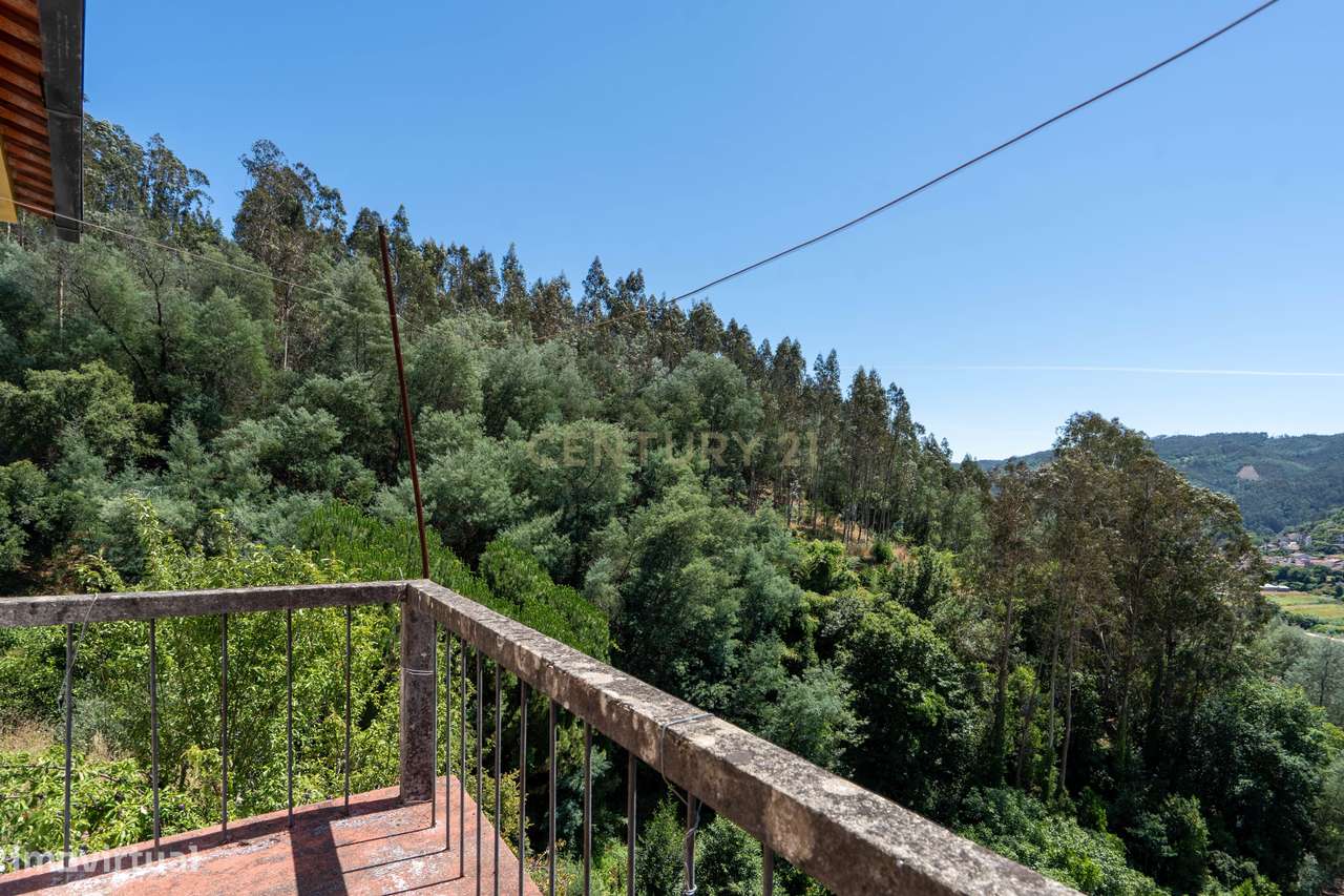Moradia T3 c/ Vista para o Rio Mondego-37