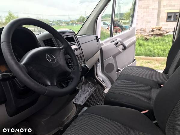 Mercedes-Benz sprinter 906 - 23