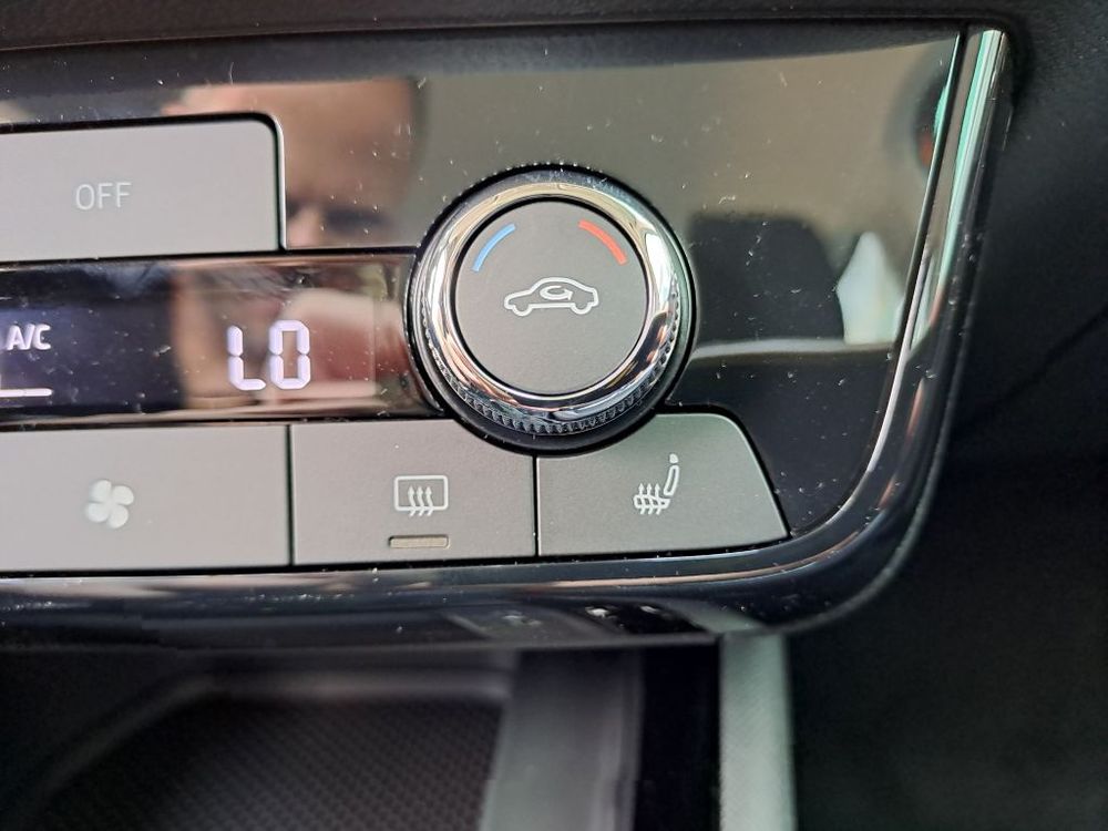 SKODA KAMIQ 1.0 TSI 115KM DSG DRIVE, bezdotykowo otwierana pokrywa bagażnika