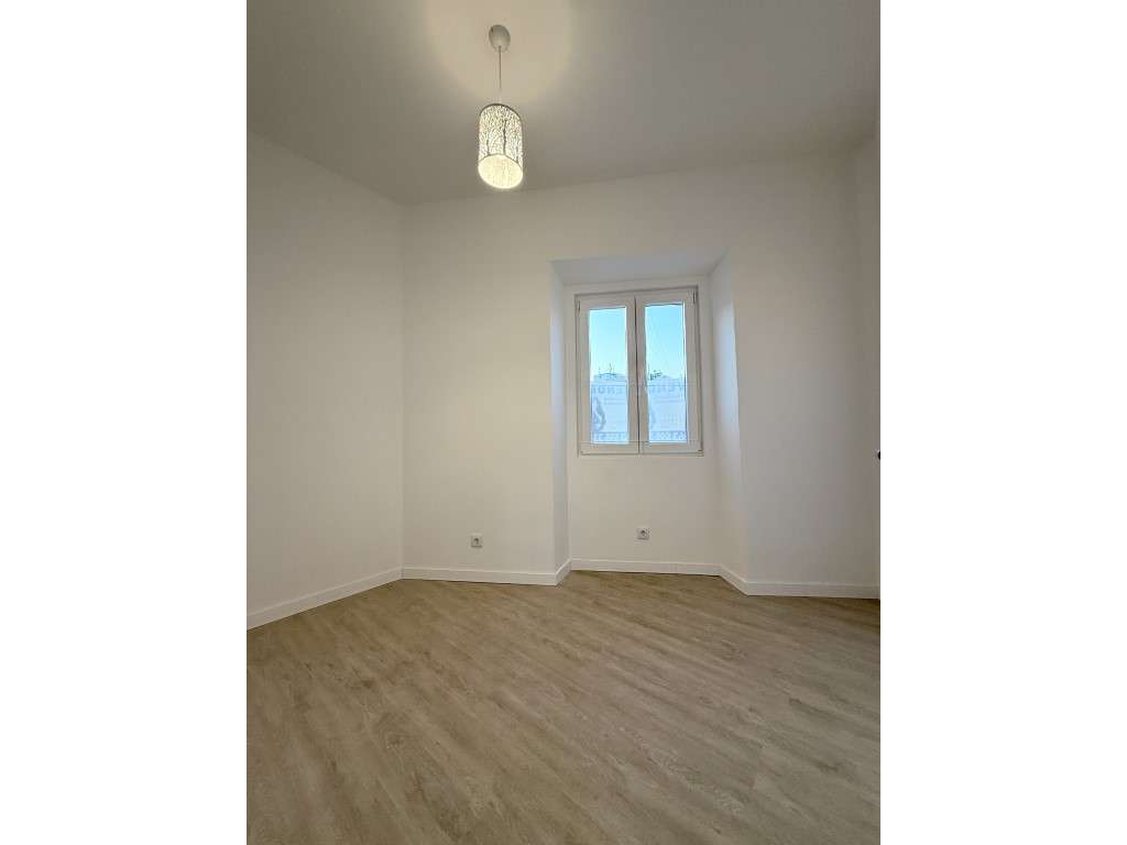 Moradia T5 no Barreiro-17