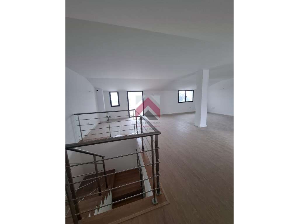 Apartamento T2 + Duplex Amplo + Terraço na Cobertura em Esgueira, A...-21