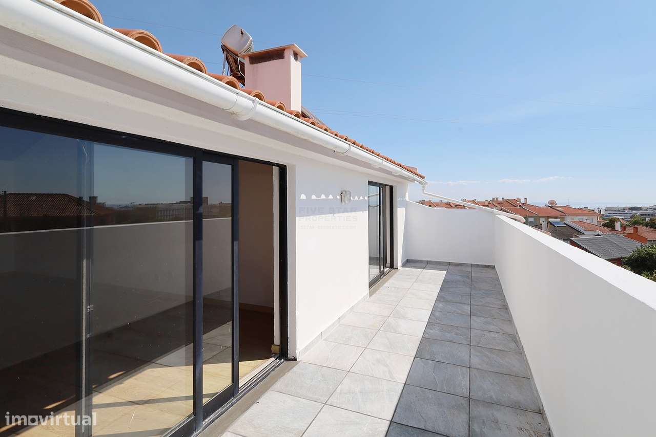 Moradia com duas fracções – Rentabilidade Imediata – Porto Salvo – Oei-45