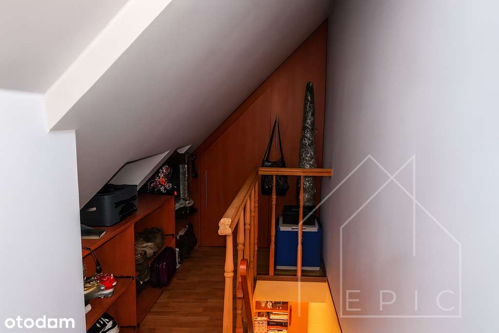 Dwupoziomowe mieszkanie z widokiem na park-8