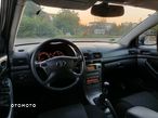 Toyota Avensis 2.2 D-CAT Sol - 9