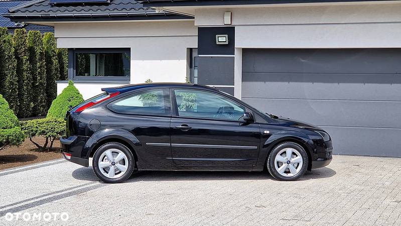 Ford Focus 1.6 16V Style - 21