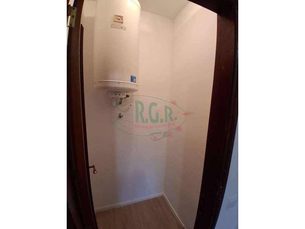 T2 Próximo ao Metro da Campainha/ Estação de Comboio-13