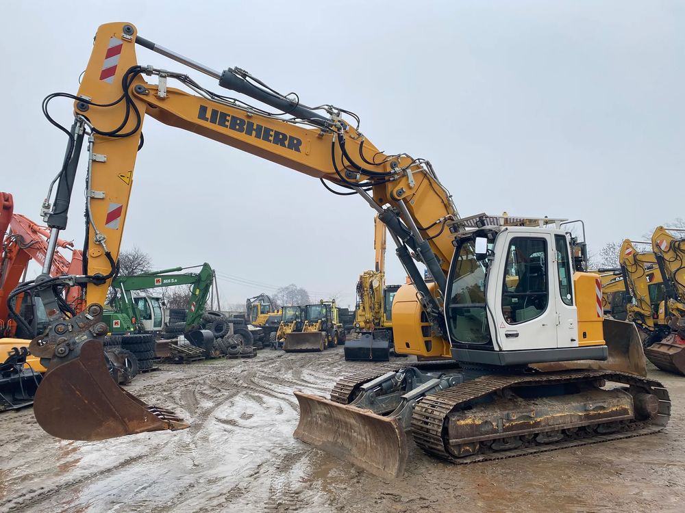 Liebherr R924 compact, 2014 rok, pług, ramię 3x łamane, z niemiec 2014
