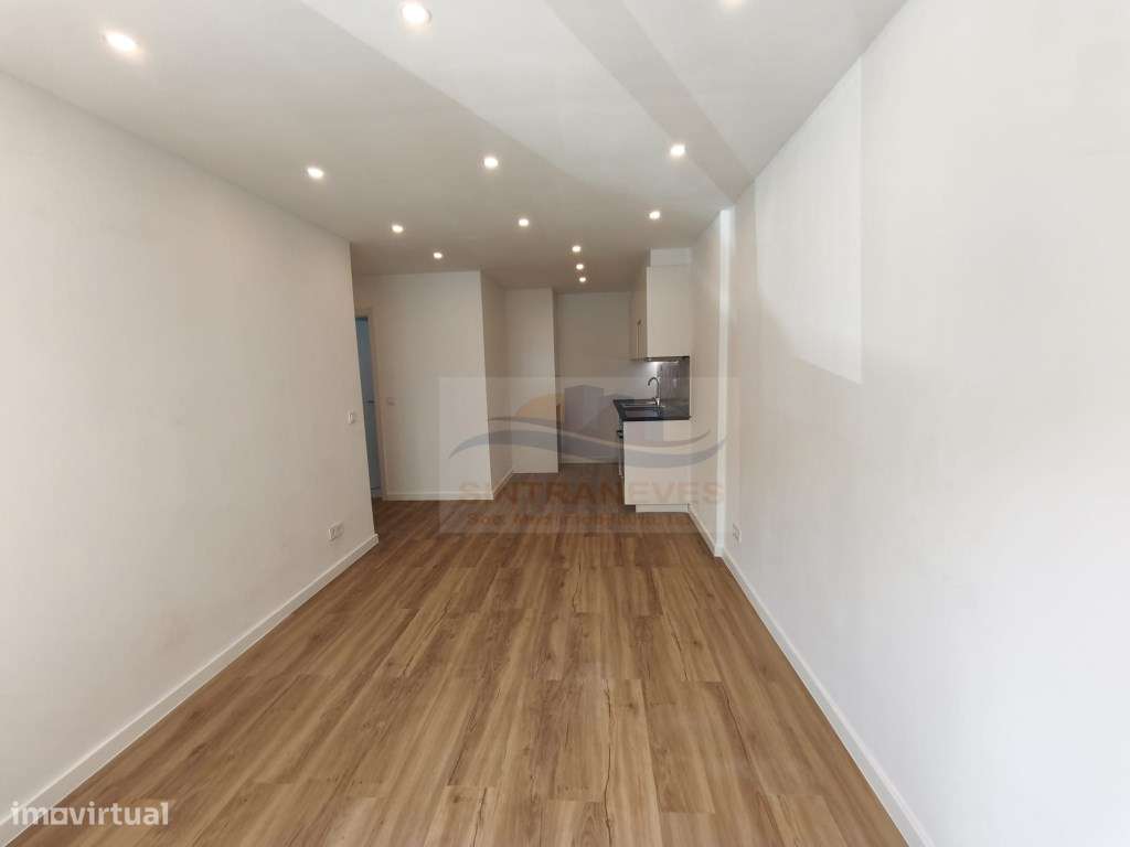 Oportunidade de T2 Totalmente Remodelado em Odivelas - Grande imagem: 5/15