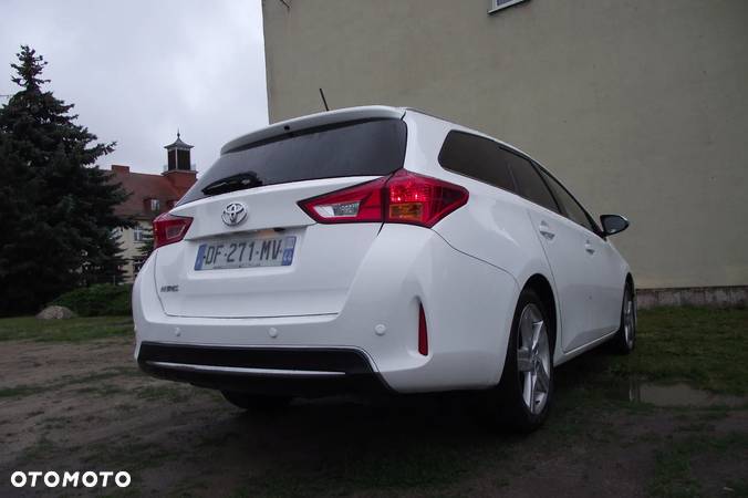 Toyota Auris 2.0 D-4D Prestige - 17