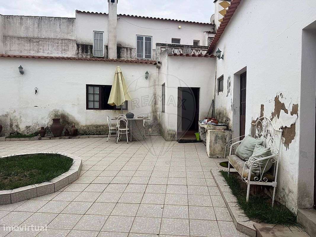 Moradia T9 para venda-12