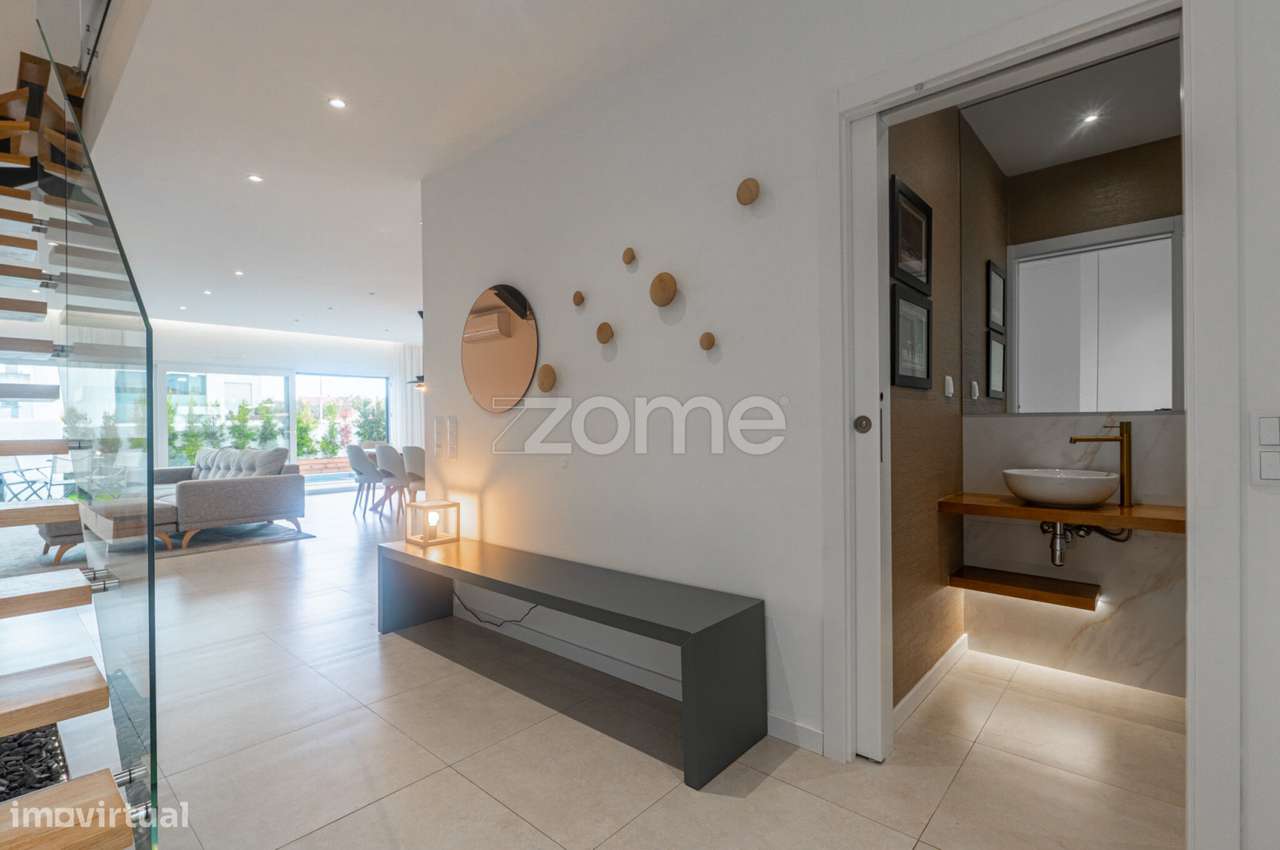 Moradia Isolada T3 com Piscina em Cascais-11