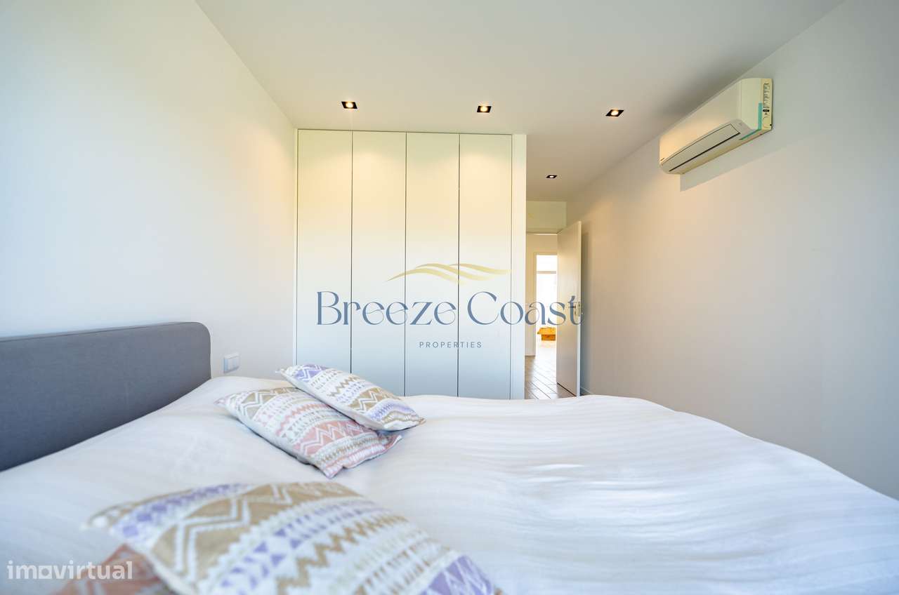 Moradia T4 Contemporânea com Piscina e Vista Desafogada-30