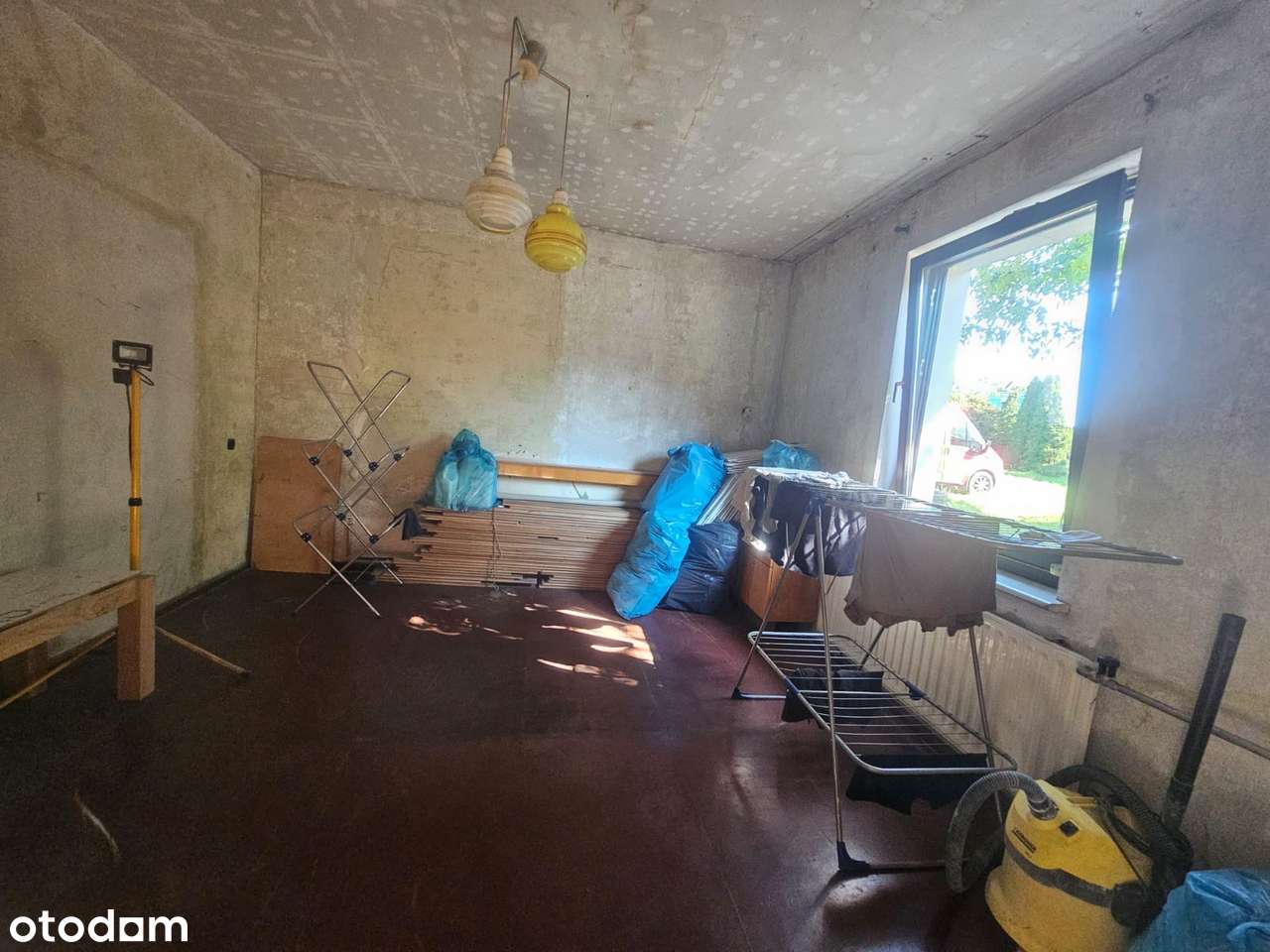 Budynek w widocznej lokalizacji. Potencjał komercyjny.-5