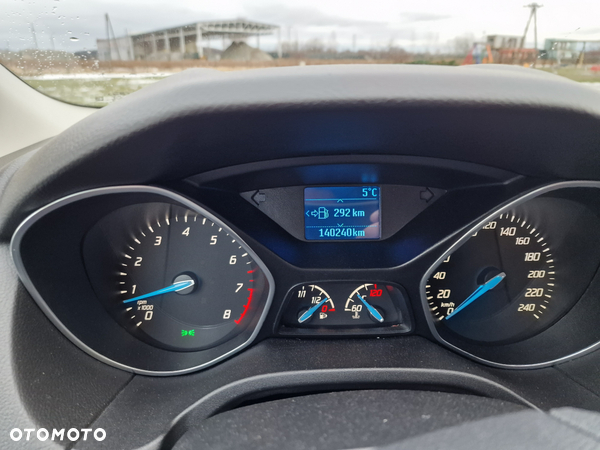 Ford Focus Turnier 1.0 EcoBoost Start-Stopp-System TREND - 11