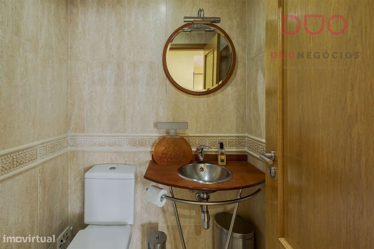 Moradia T4+1 à venda no Montijo-8