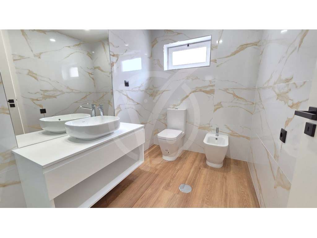 Apartamento T3 como NOVO junto ao METRO na Póvoa de Varzim-11