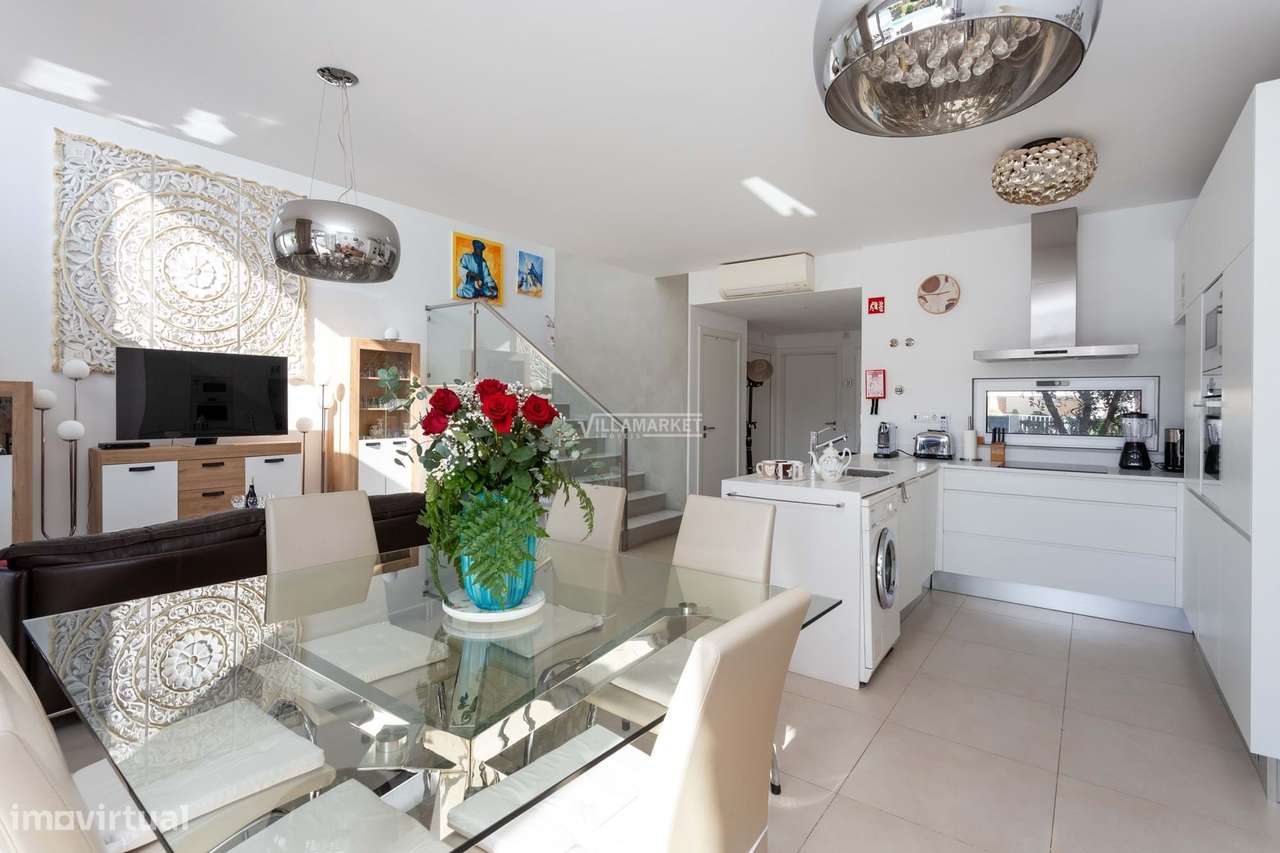 LUXUOSA VILLA V3 + 1 COM PISCINA E GARAGEM PRIVATIVA SITUADA NA CORREE-15