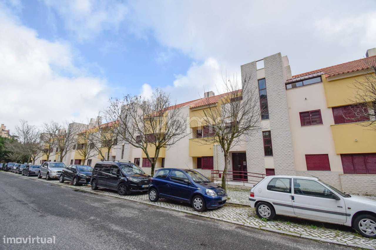 Apartamento T2 no Belas Clube de Campo com garagem e arrecadação - Grande imagem: 3/31