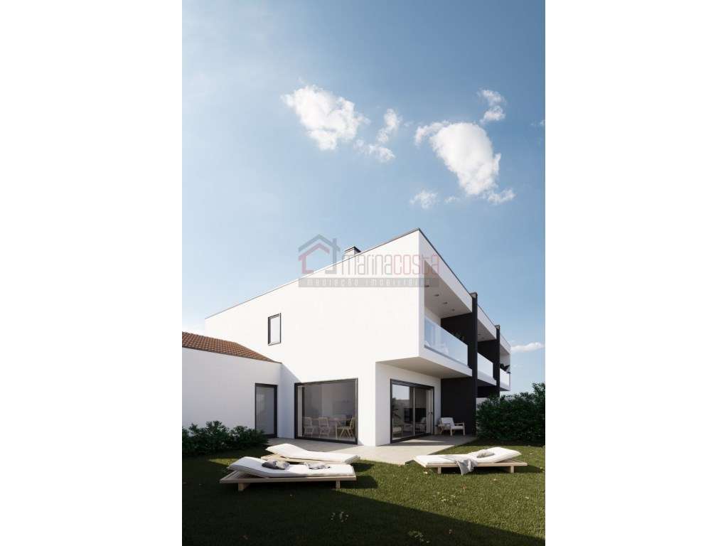 Moradia T3 ou T4 com Garagem em Construção em Peniche-4