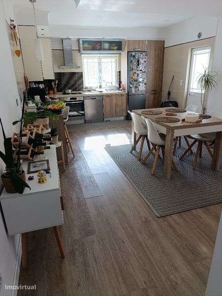 Vendo T4 Moradia Triplex Geminada - Grande imagem: 5/12