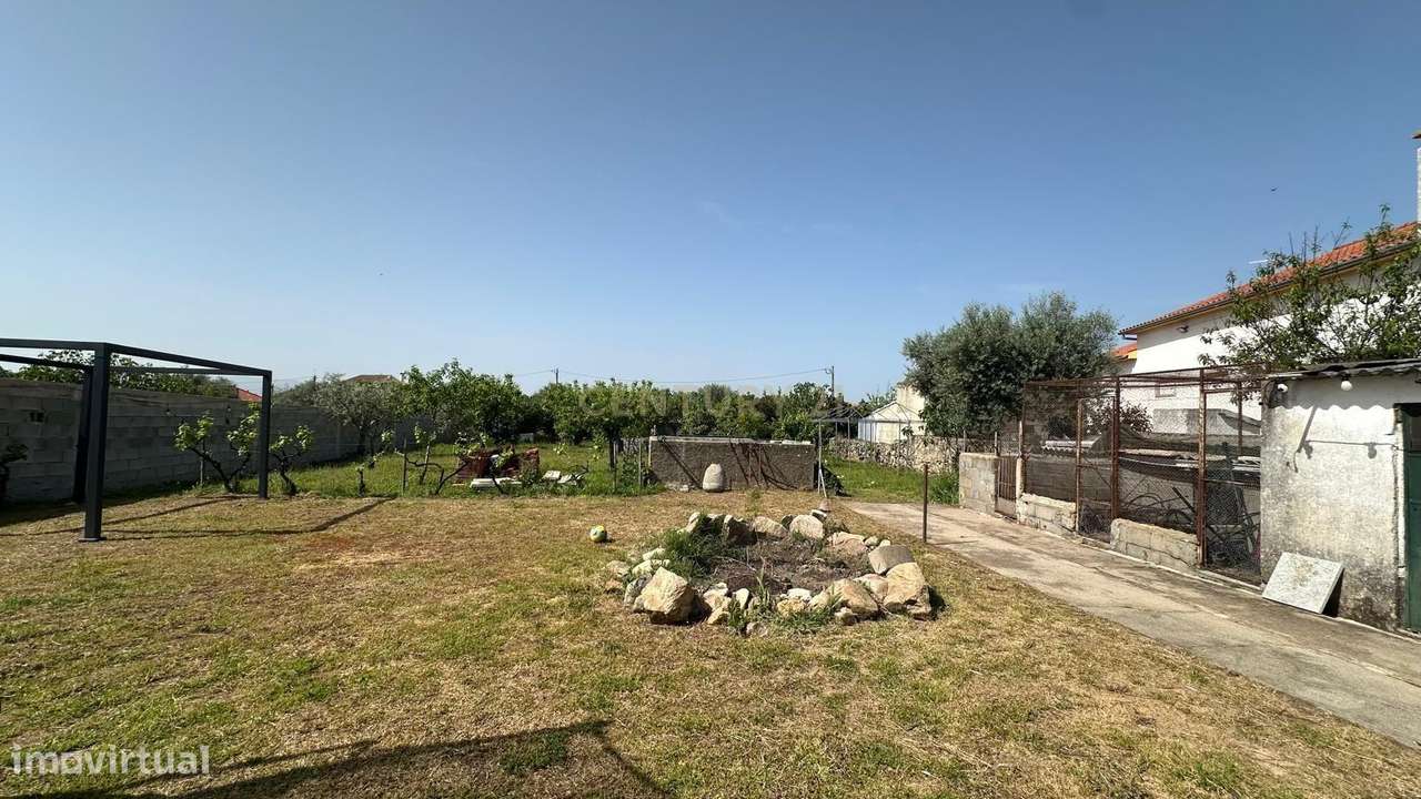 Moradia T4 com terreno em Oledo, Idanha-a-Nova-21