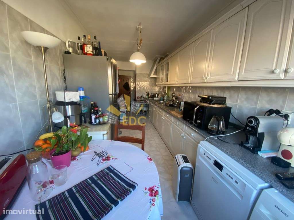 Apartamento T2 no Cacém, com possibilidade ser transformado em dúpl...-11