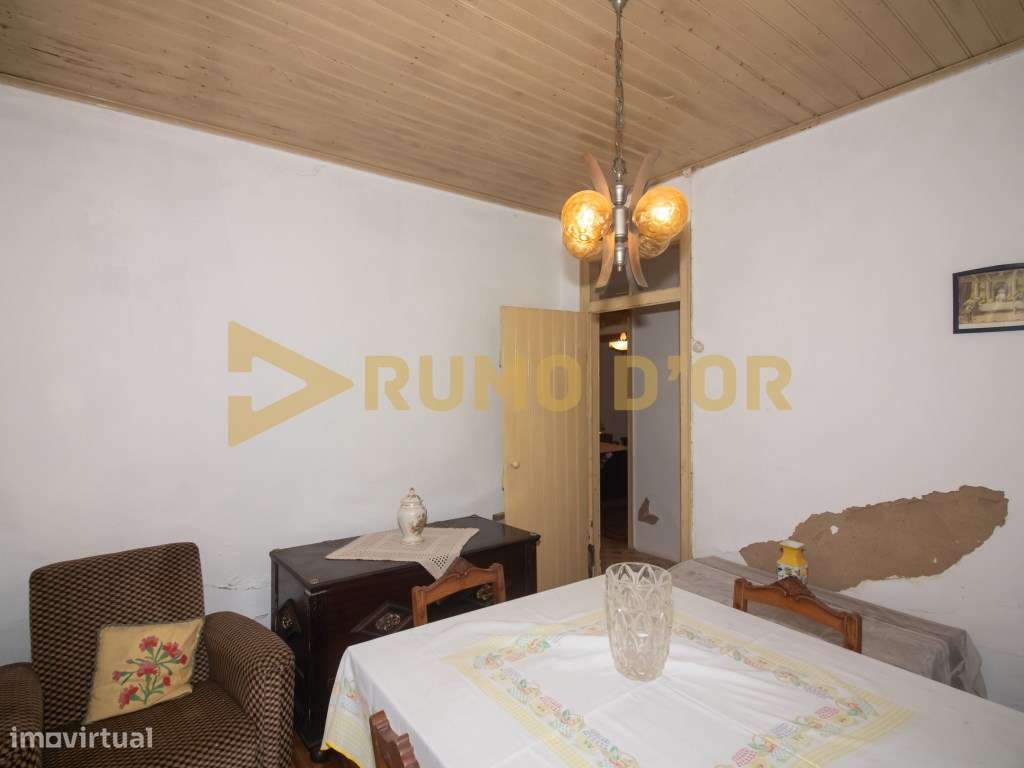 2 Moradias T3 para Recuperar em Penafirme da Ventosa, Alenquer-10