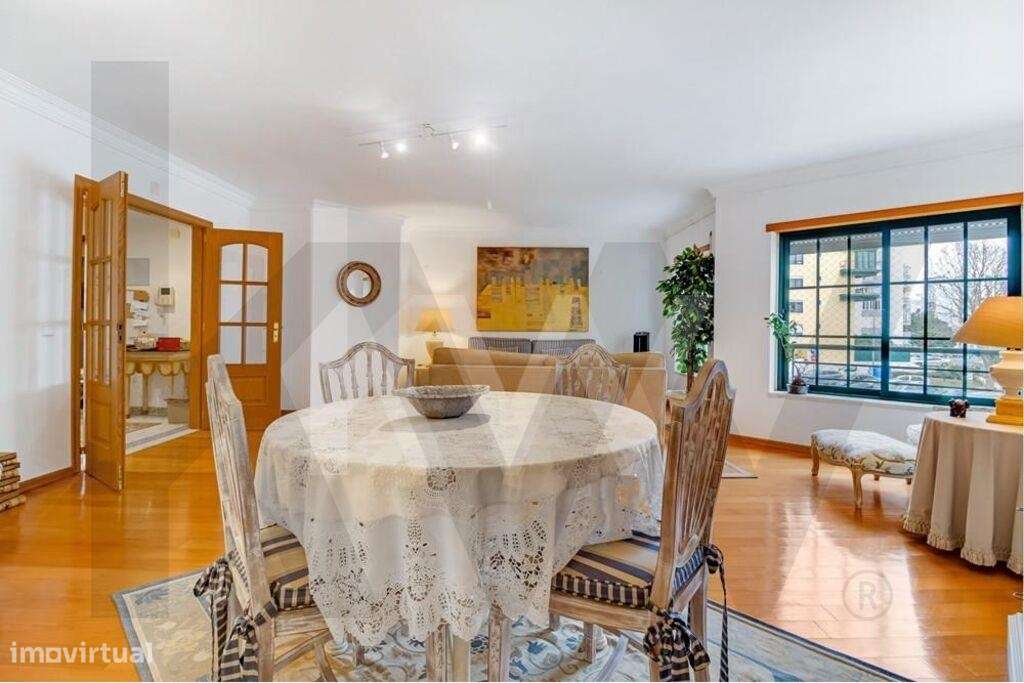 Apartamento T3 com Varanda - Garagem - Arrecadação em Cascais - Grande imagem: 2/51