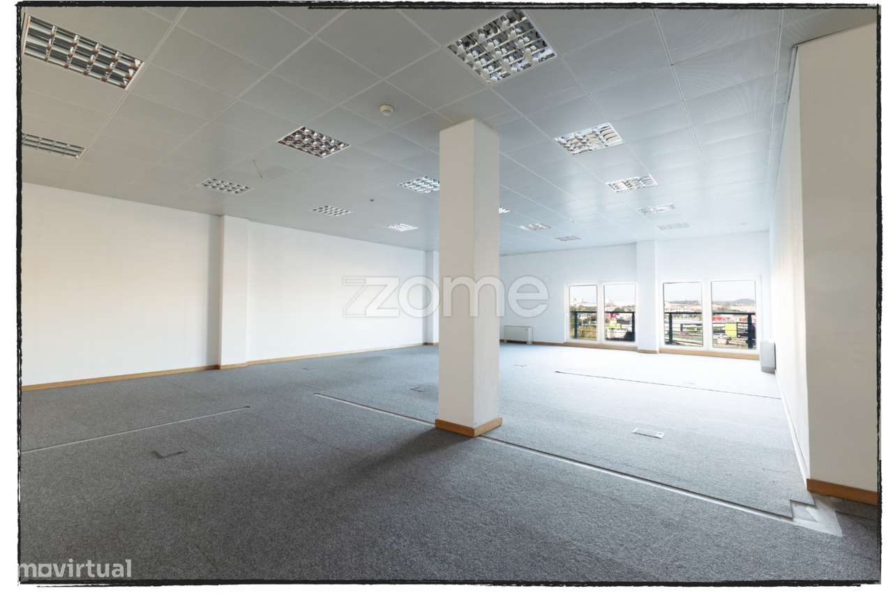 Escritório para Arrendamento – 142 m² | Sintra Business Park - Grande imagem: 4/26