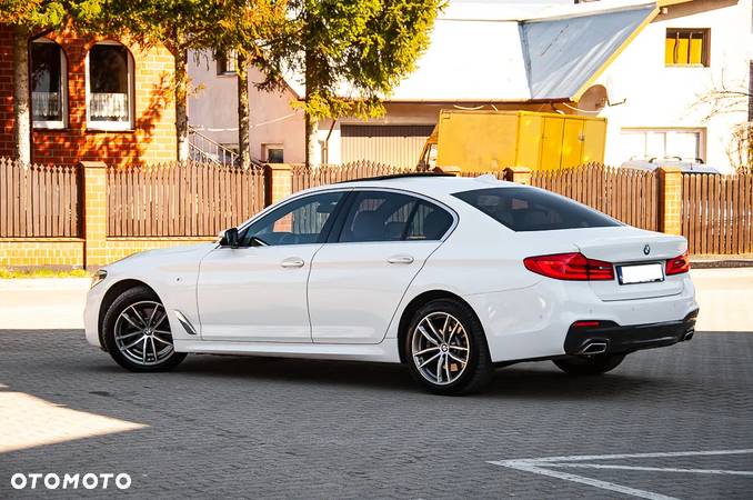 BMW Seria 5 520d M Sport - 17