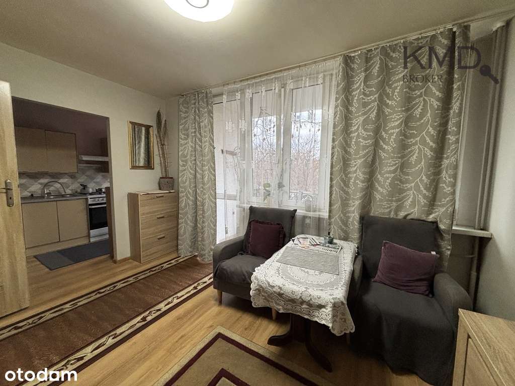 Kawalerka na Czechowie z balkonem - Pełny obrazek: 2/7