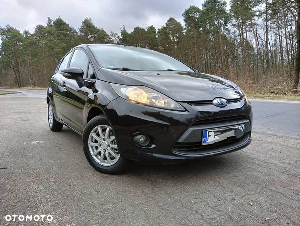 Ford Fiesta 1.25 Celebration - 24