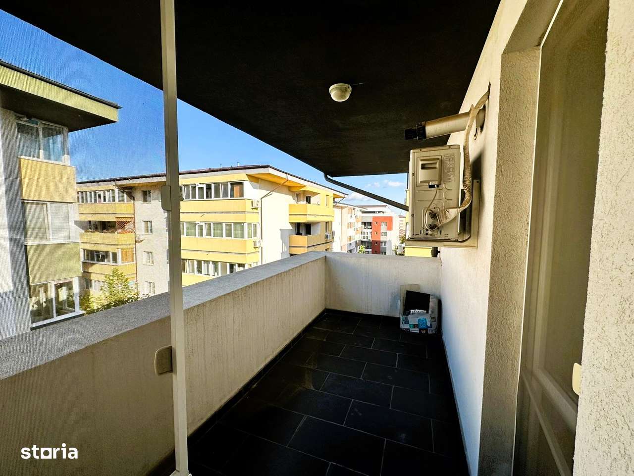 2 camere DECOMANDAT * METROU-8