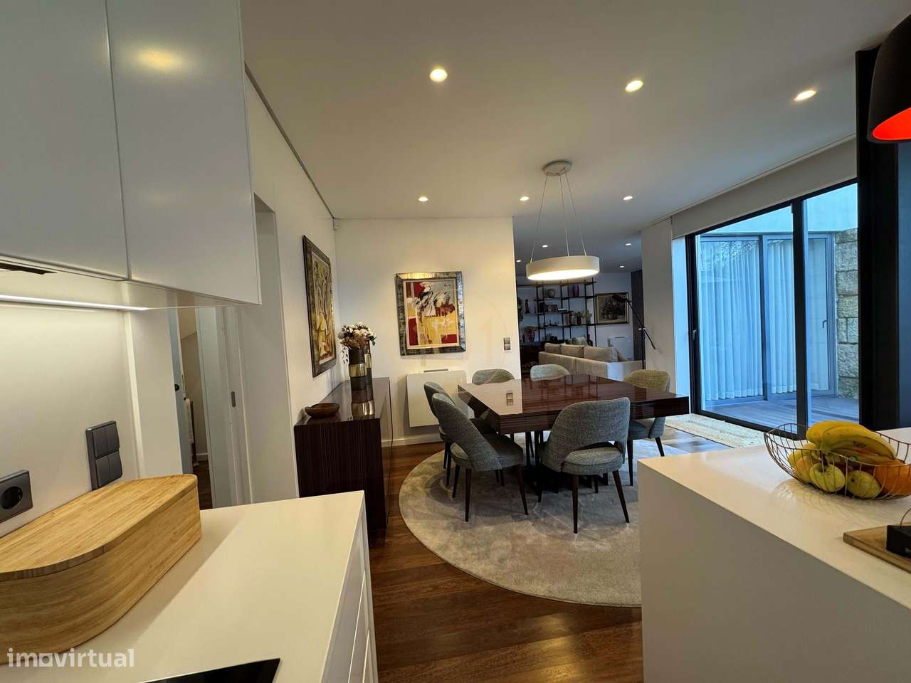 Moradia T3 para venda com logradouro em Lordelo do Ouro-6