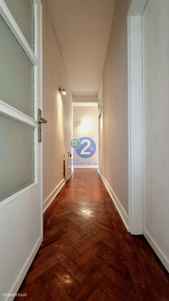Apartamento T5 Duplex com Logradouro - Pousos-26