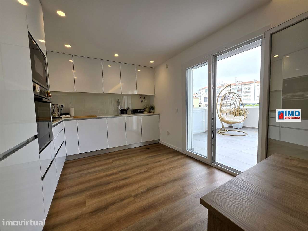 T2 com Terraço, Piscina e Garagem Dupla | Quinta da Carapalha-6