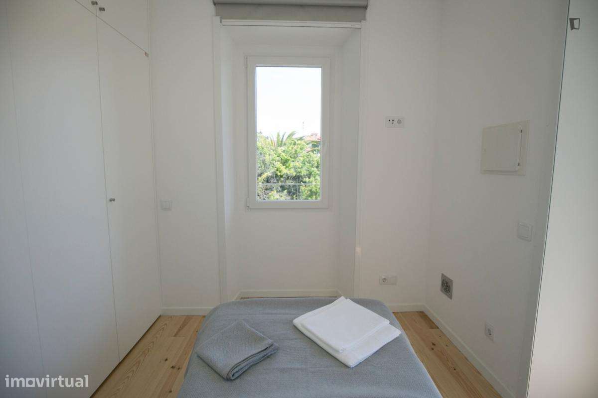 Quarto - localizado em Carcavelos Lisbon - Grande imagem: 5/50