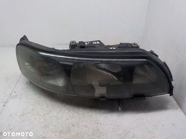 VOLVO S60 LAMPA PRAWY PRZÓD UK - 1