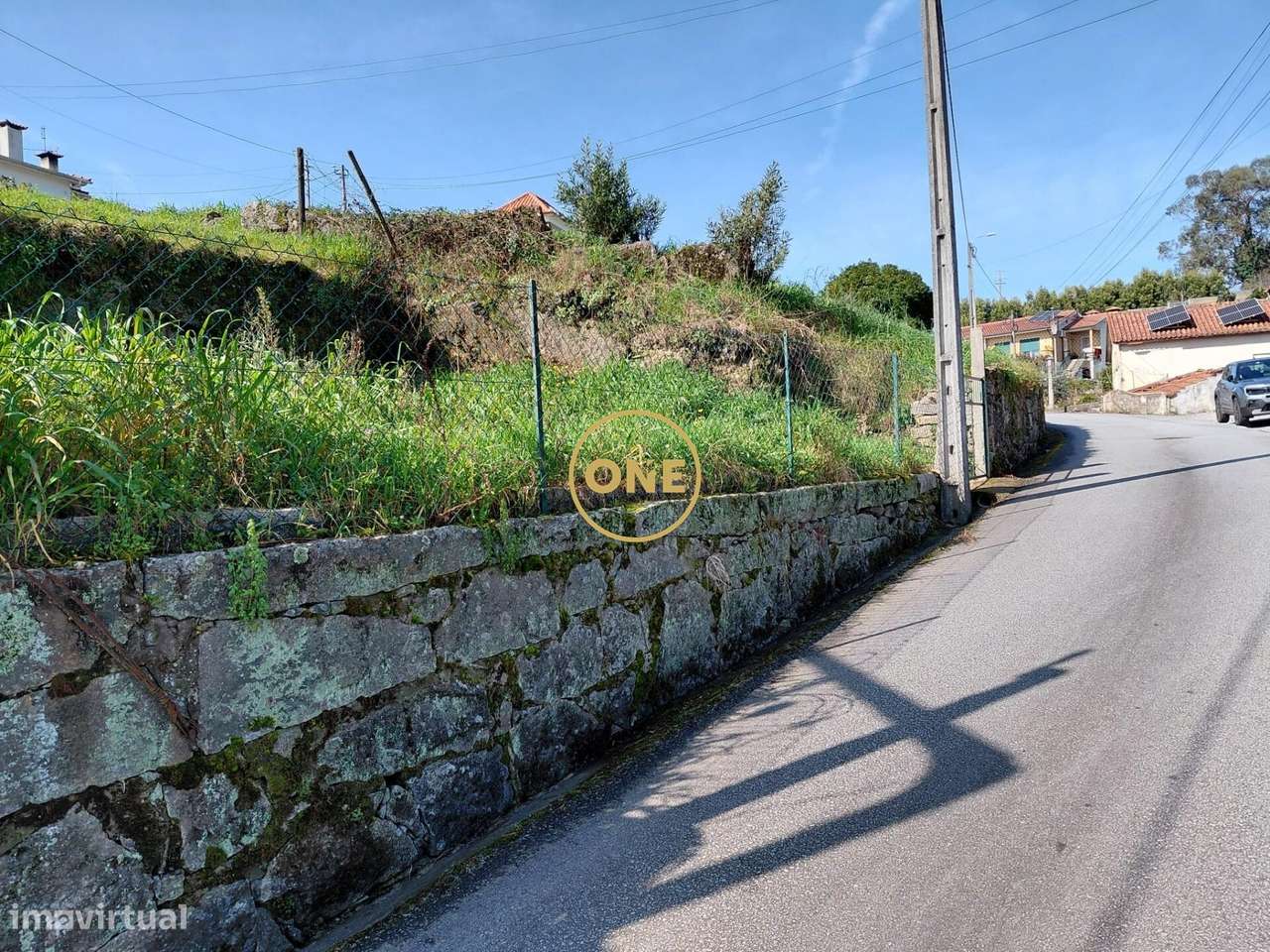 Local Calmo, Perto de Tudo: Terreno de 550 m2 em Cruz-12